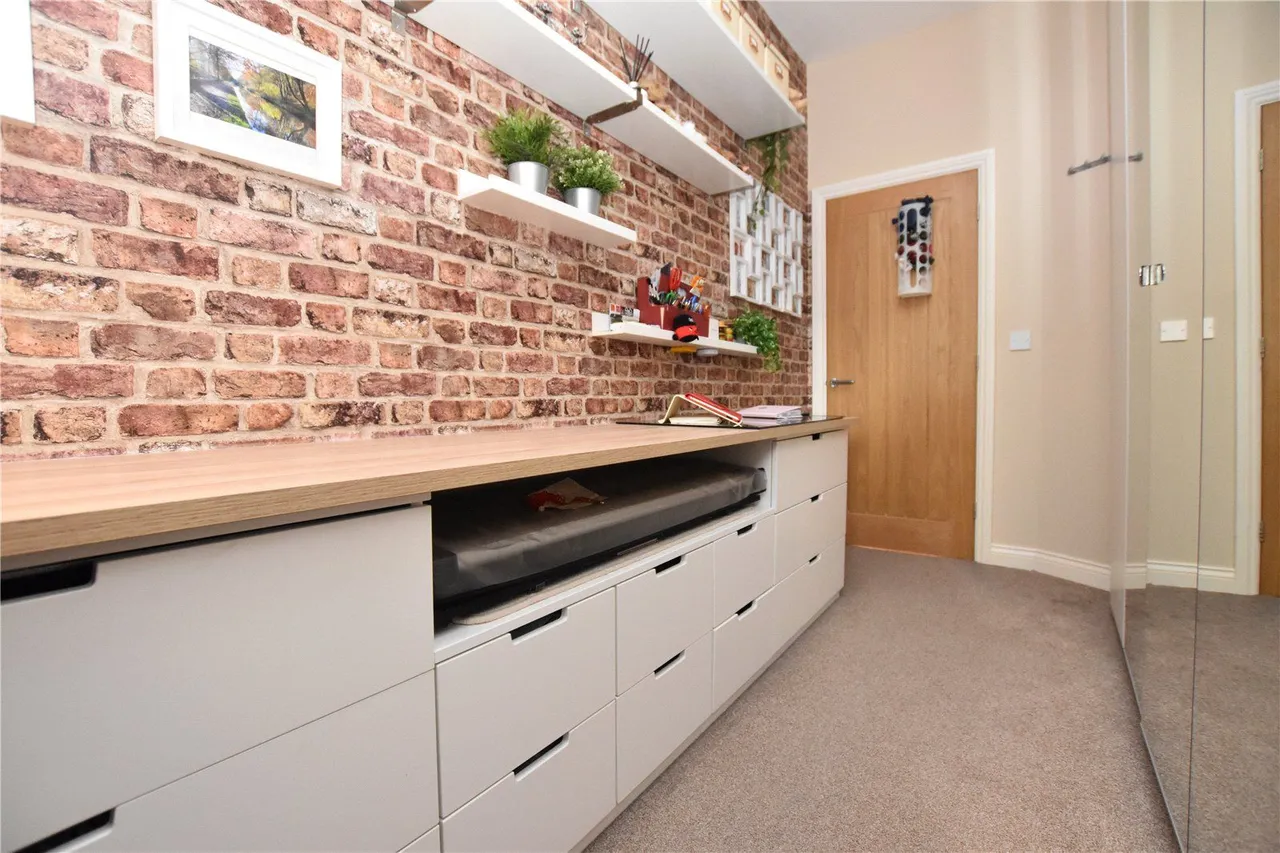 Kirkgate, Birstall, WF17, photo 18