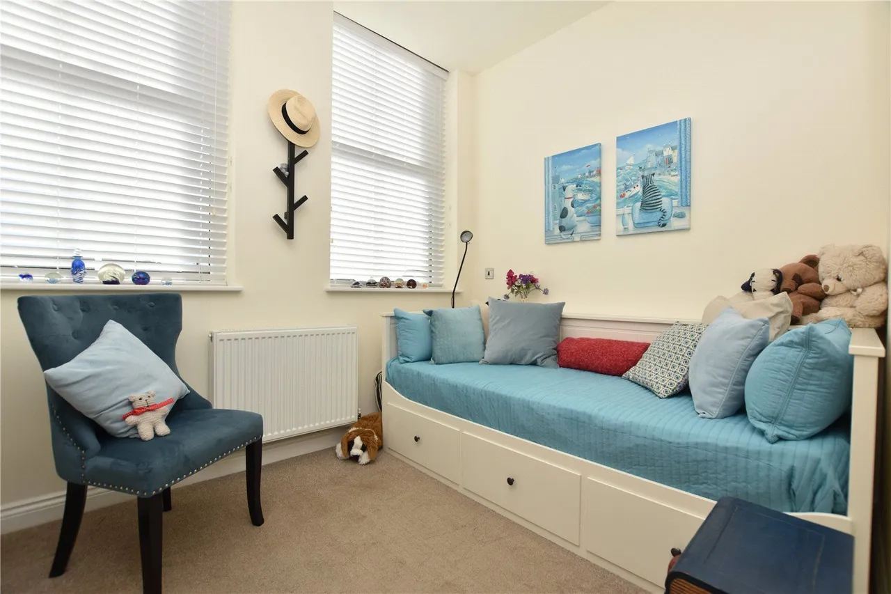 Kirkgate, Birstall, WF17, photo 7