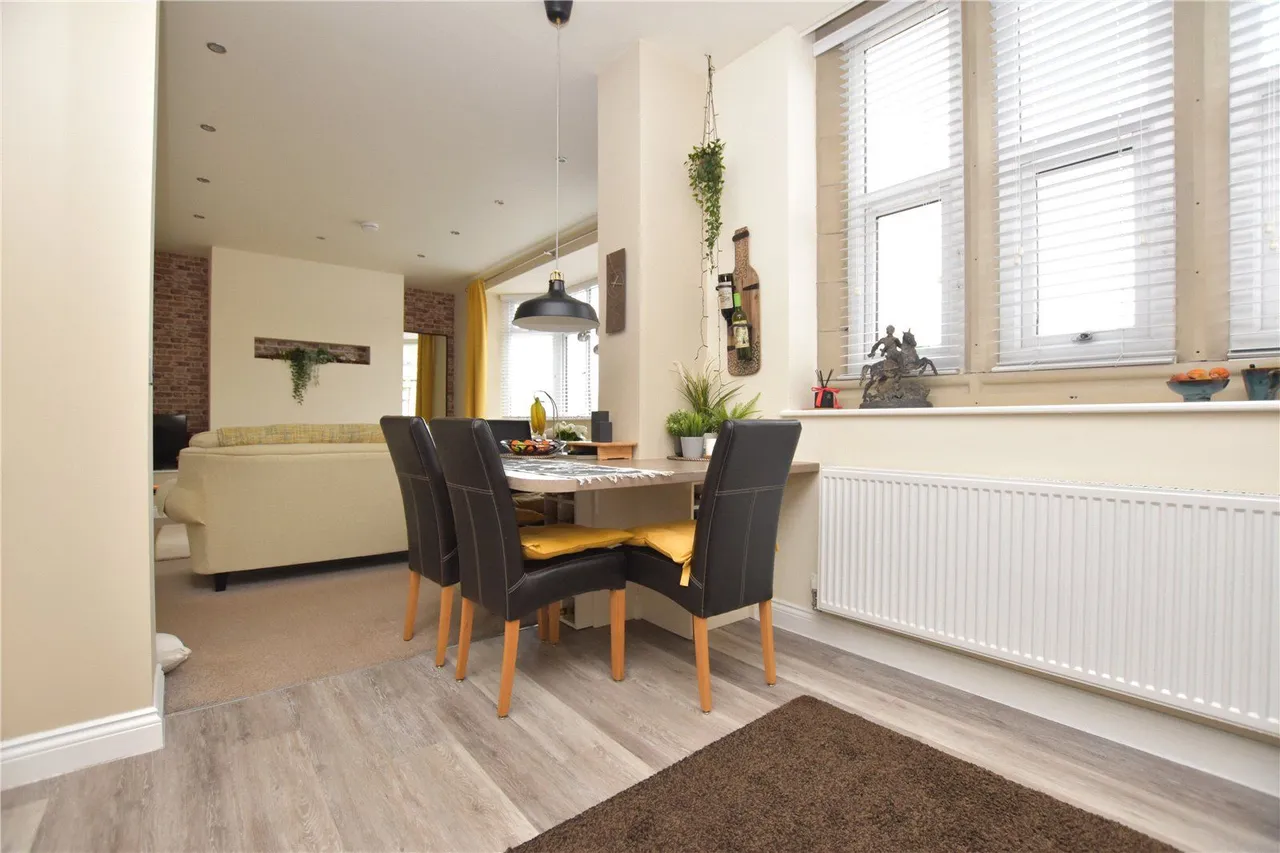 Kirkgate, Birstall, WF17, photo 15