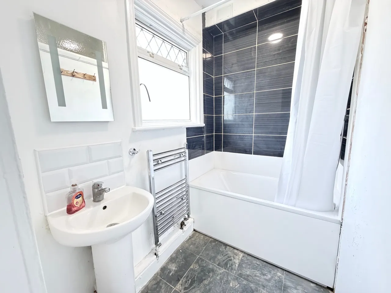 Norfolk Road, East Ham E6, photo 4