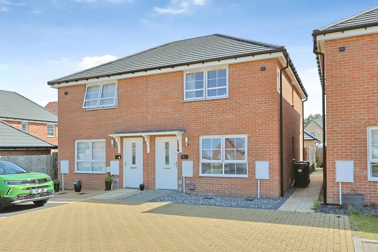 2 bed house for sale — Gillion Close, Rackheath, Norwich