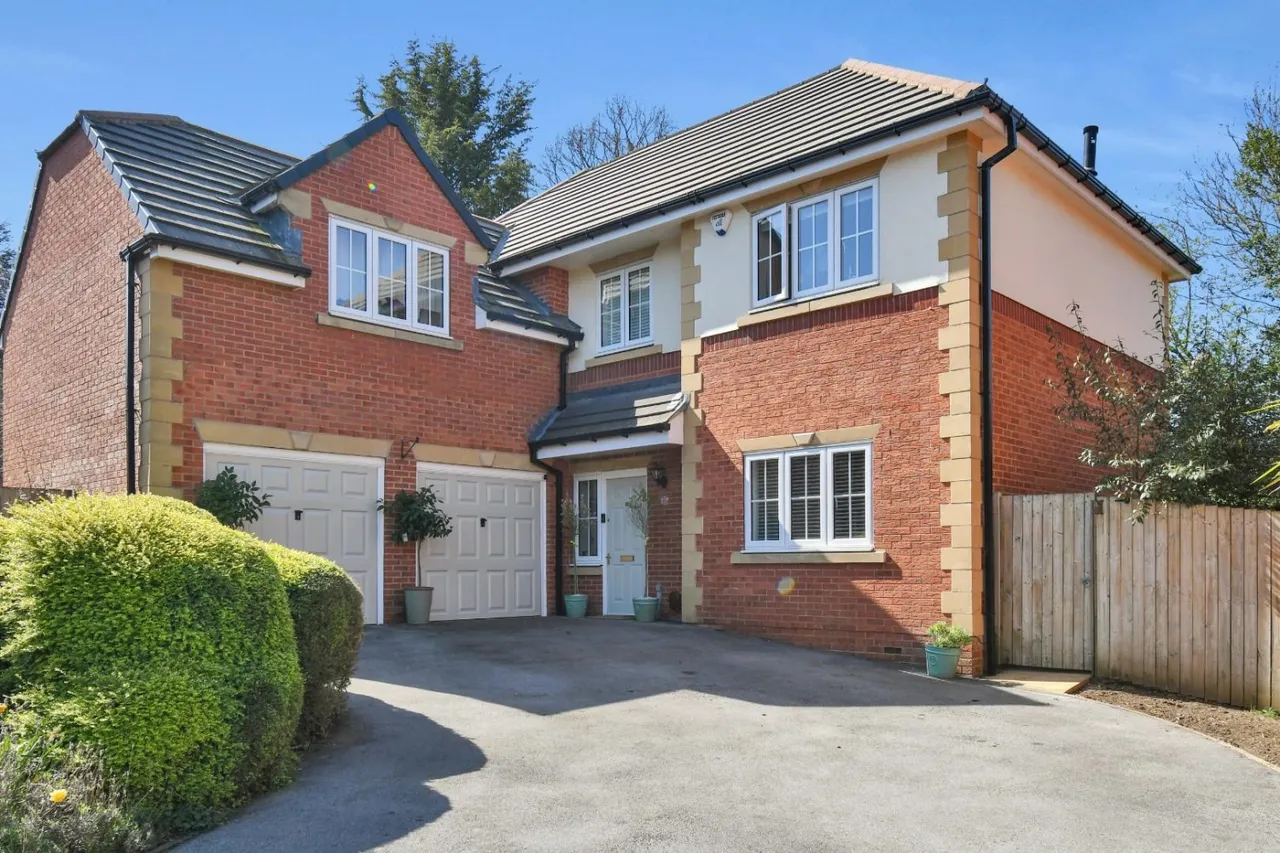 5 bed house for sale — Greystone Close, Ripon