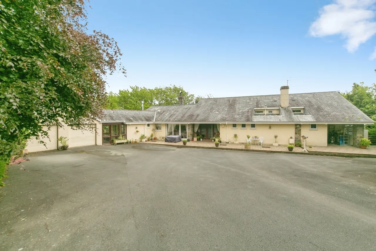 Llanystumdwy, Criccieth, LL52, photo 13
