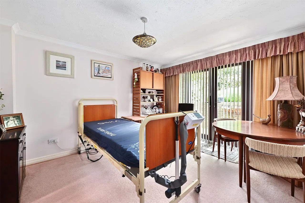 Catesby Gardens, Yateley, Hampshire, GU46 6FQ, photo 12
