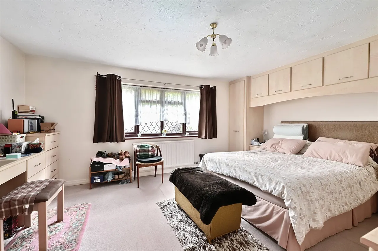 Catesby Gardens, Yateley, Hampshire, GU46 6FQ, photo 4