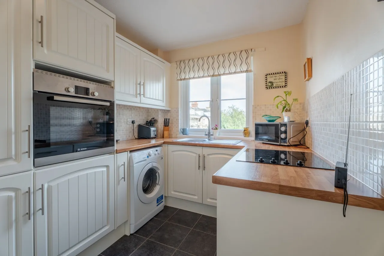 Alexandra Road, Barnstaple, EX32, photo 2