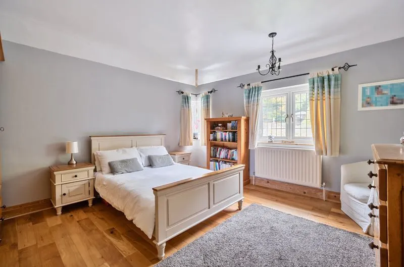 Woodcote Valley Road, Purley CR8 3BE, photo 13