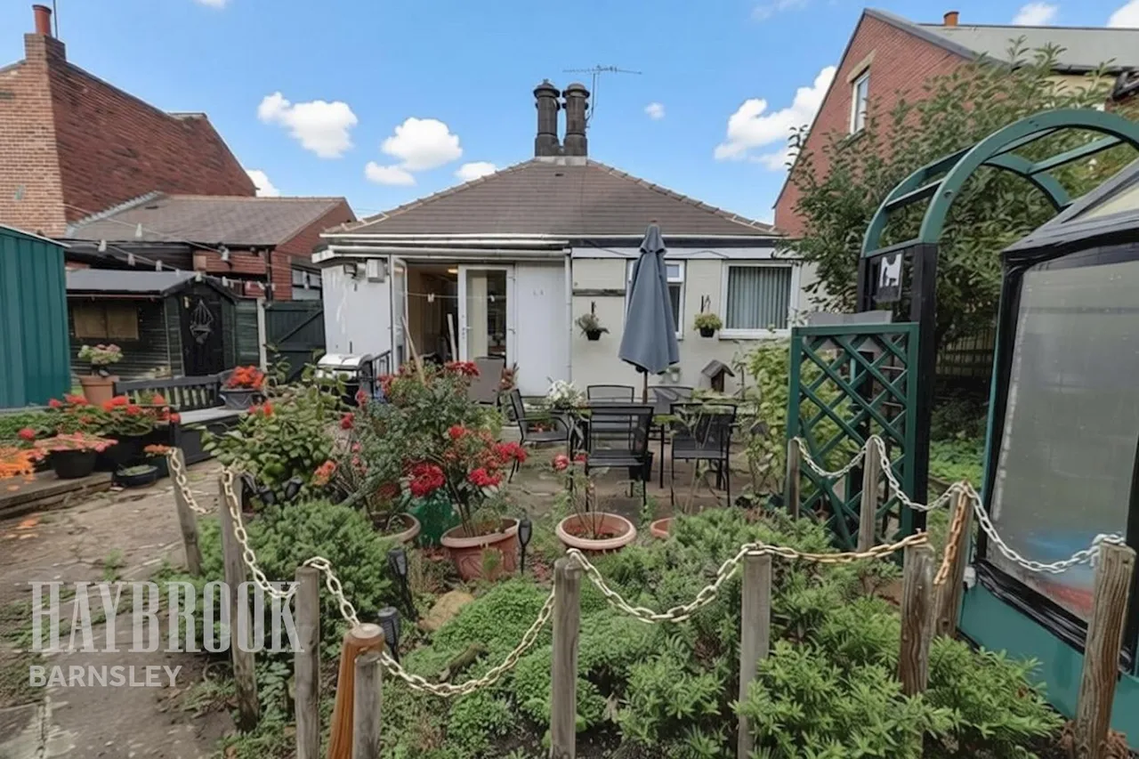 Doncaster Road, Stairfoot, photo 4
