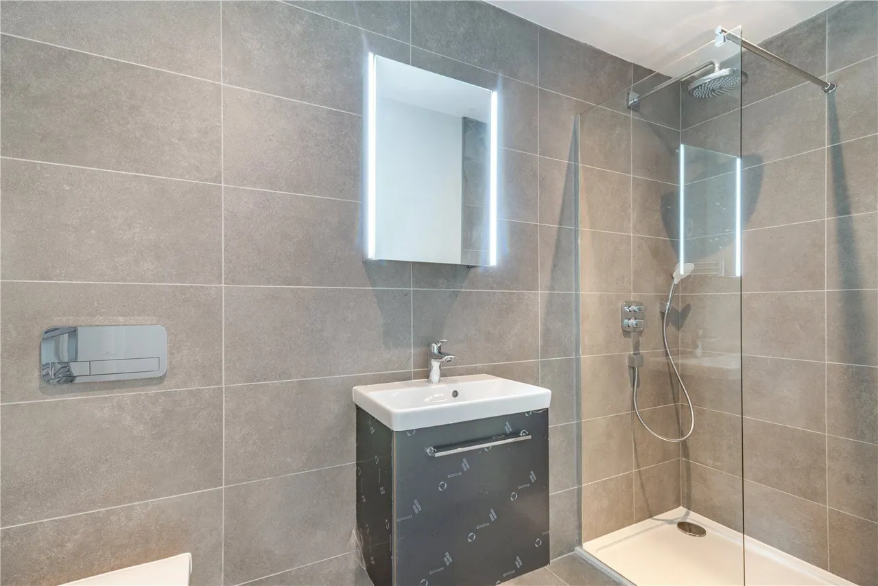 Flat 9, Lambert House, 108 Station Parade, Harrogate, North Yorkshire, HG1 1ER, photo 7