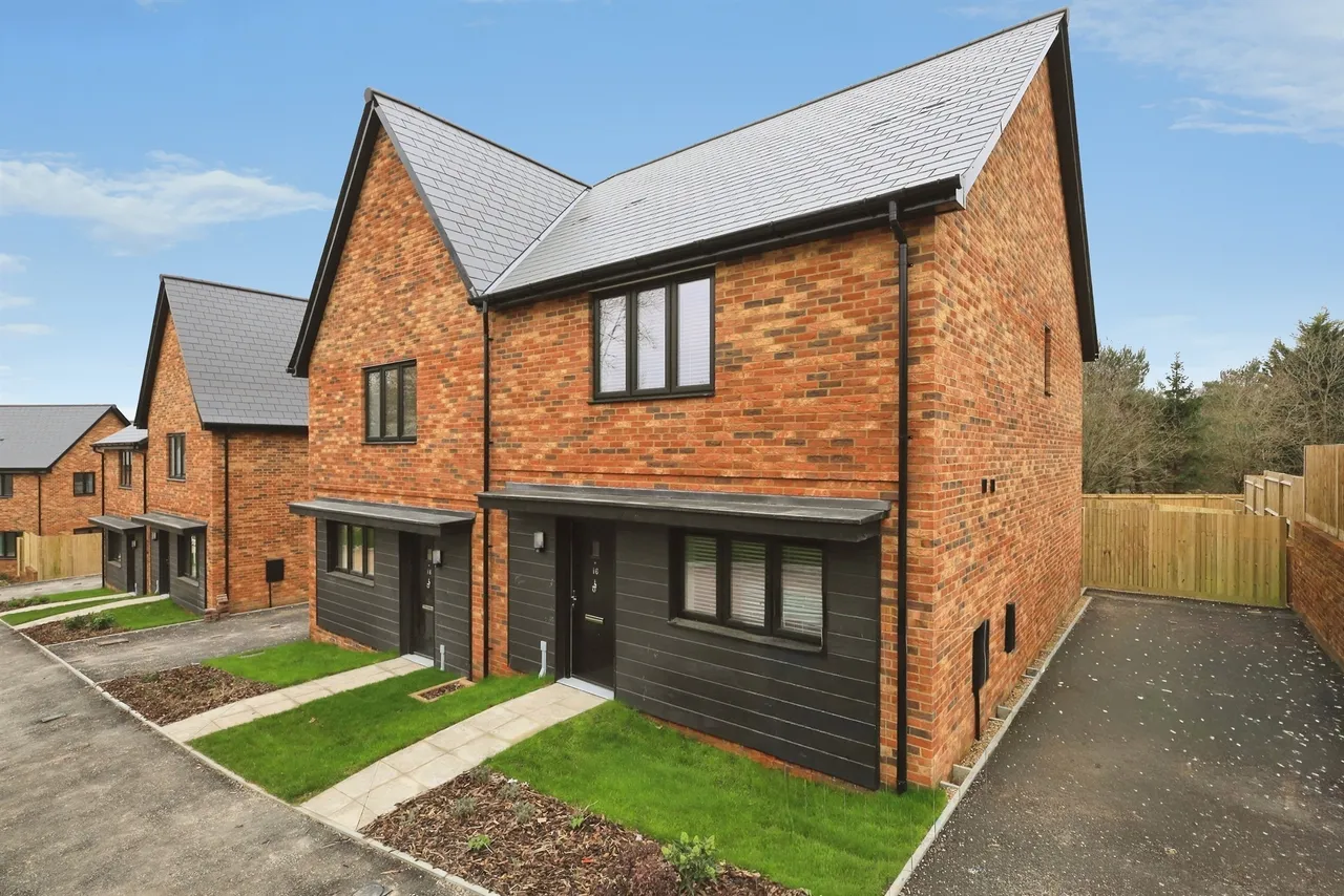 3 bed house for sale — Farm Field Place, Herstmonceux, Hailsham