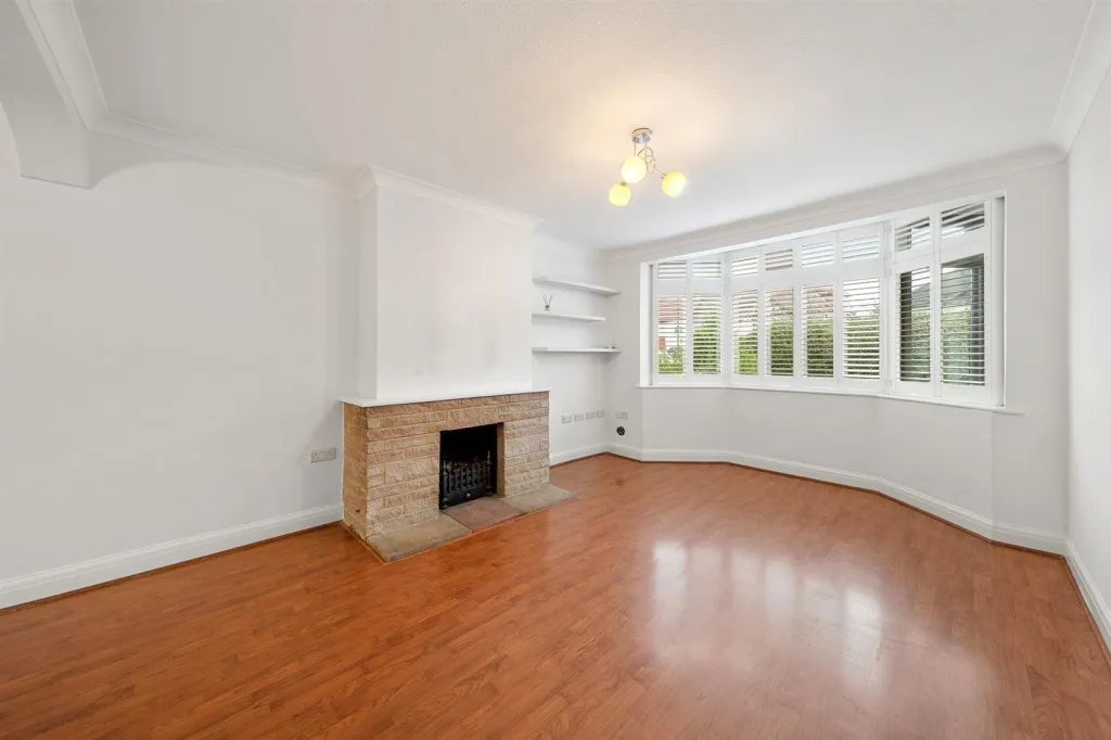 Glenesk Road, SE9, photo 2