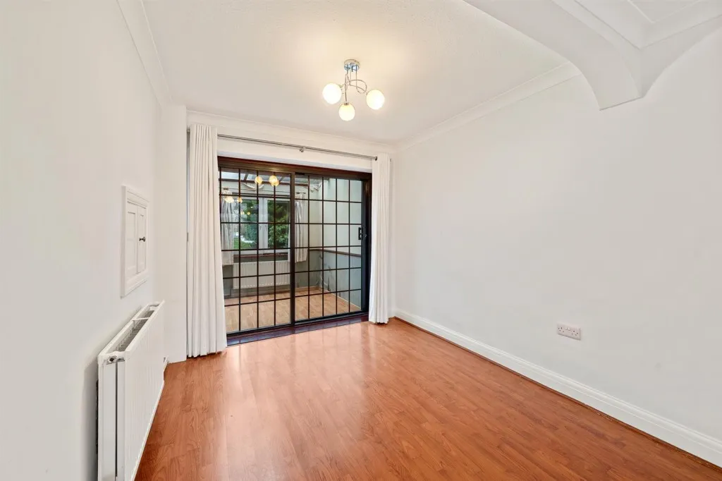 Glenesk Road, SE9, photo 20