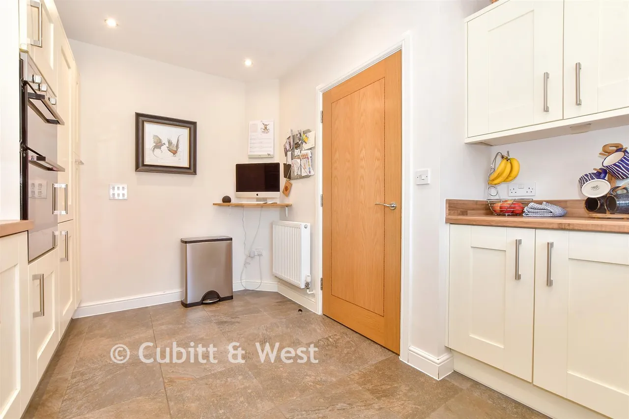 Yapton Road, Barnham, PO22, photo 6