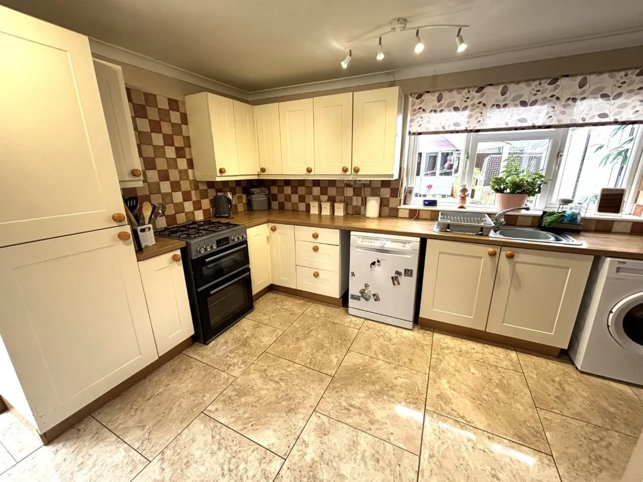 Heapham Crescent, Gainsborough, photo 3