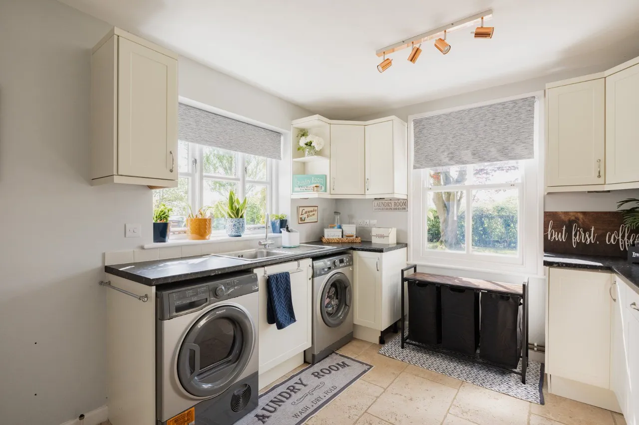 Bramerton Lane, Framingham Pigot, Norwich, Norfolk, NR14 7QE, photo 9