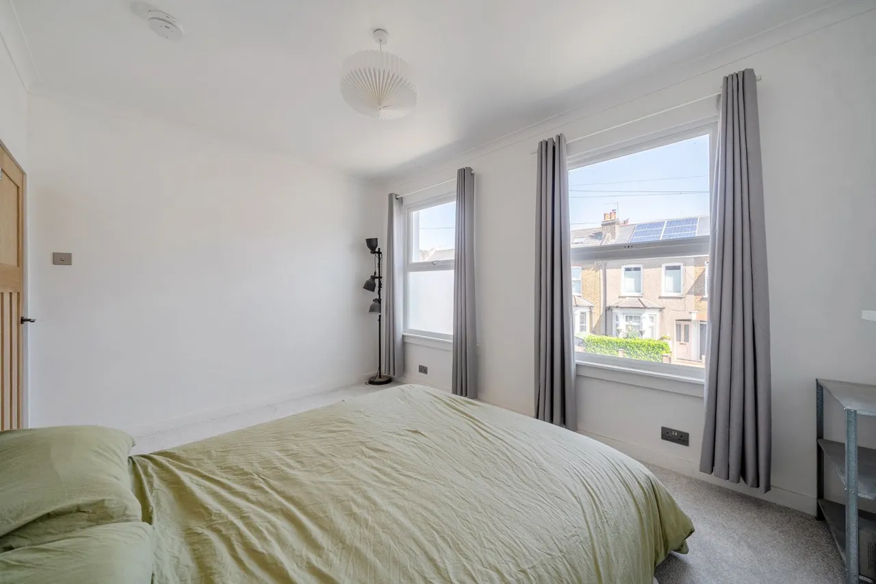 Waite Davies Road, SE12, photo 16