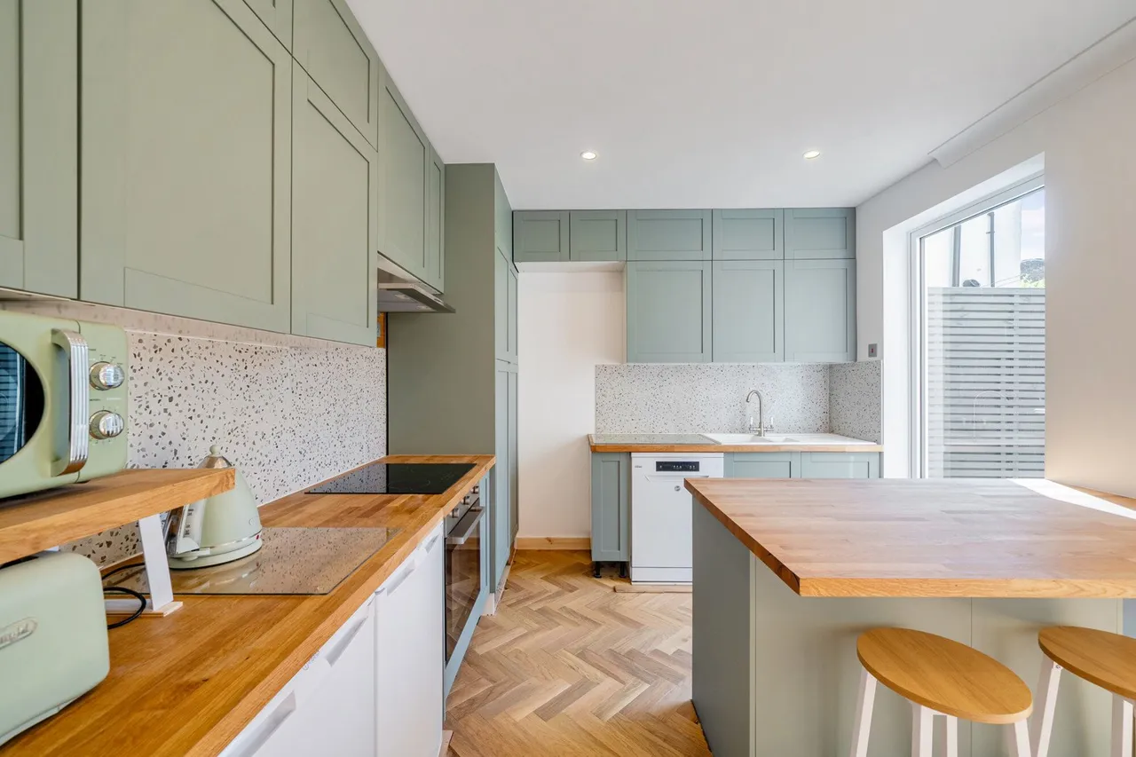 Waite Davies Road, SE12, photo 11