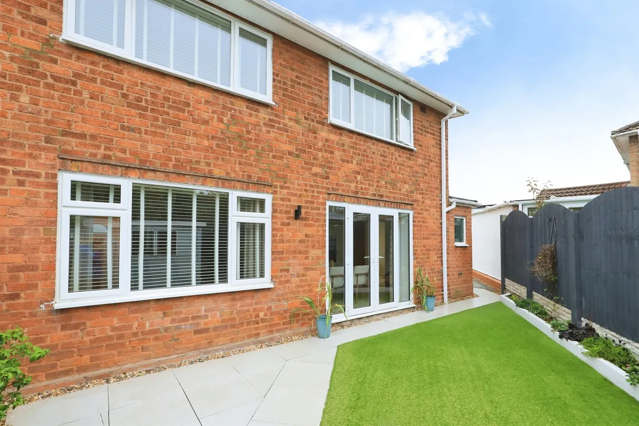 Lime Tree Road, Bilbrook Codsall, WV8, photo 2