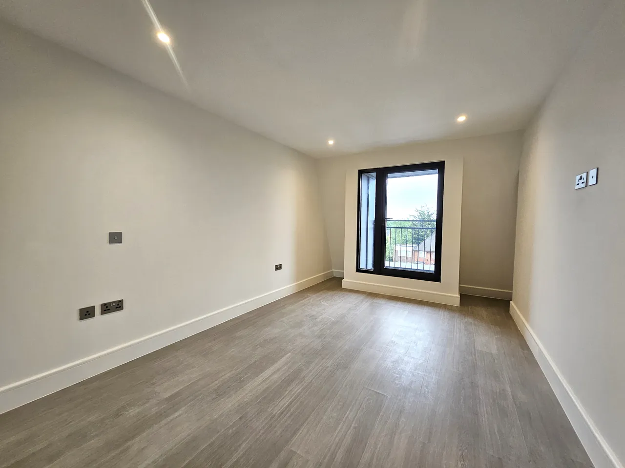 Church Road, Northolt, UB5, photo 5