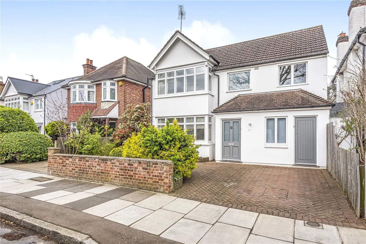 4 bed house for sale — Gloucester Road, Hampton, London, TW12 2UQ