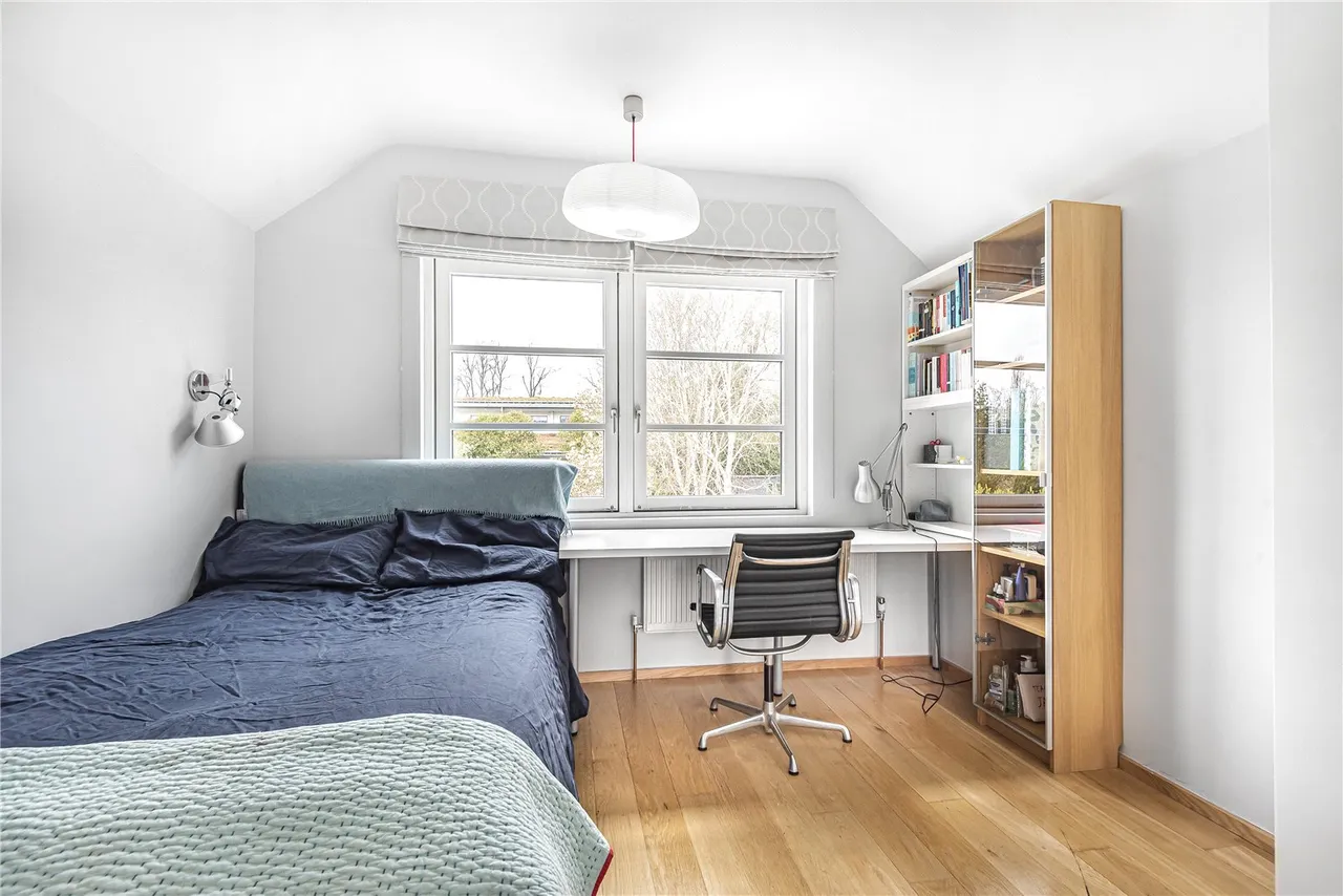 Gloucester Road, Hampton, London, TW12 2UQ, photo 9