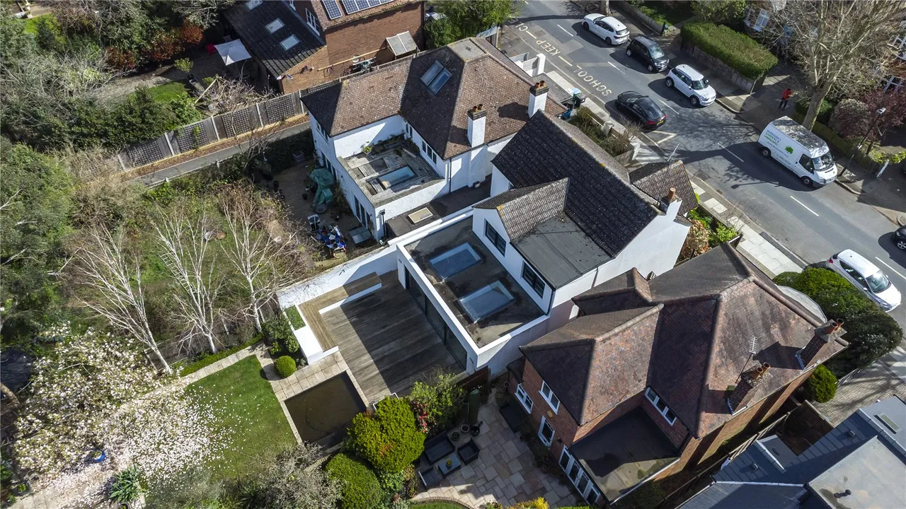Gloucester Road, Hampton, London, TW12 2UQ, photo 13