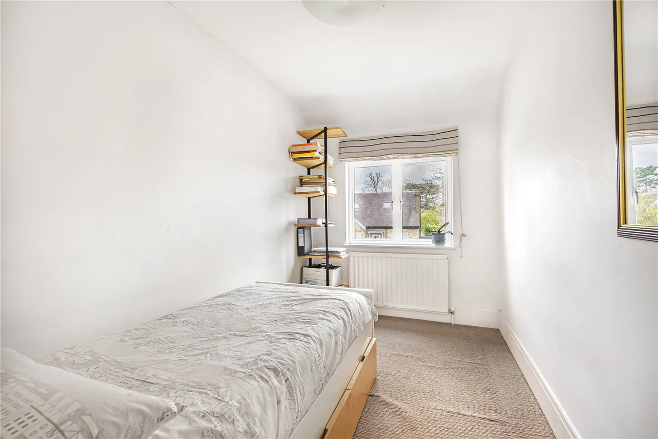Gloucester Road, Hampton, London, TW12 2UQ, photo 11