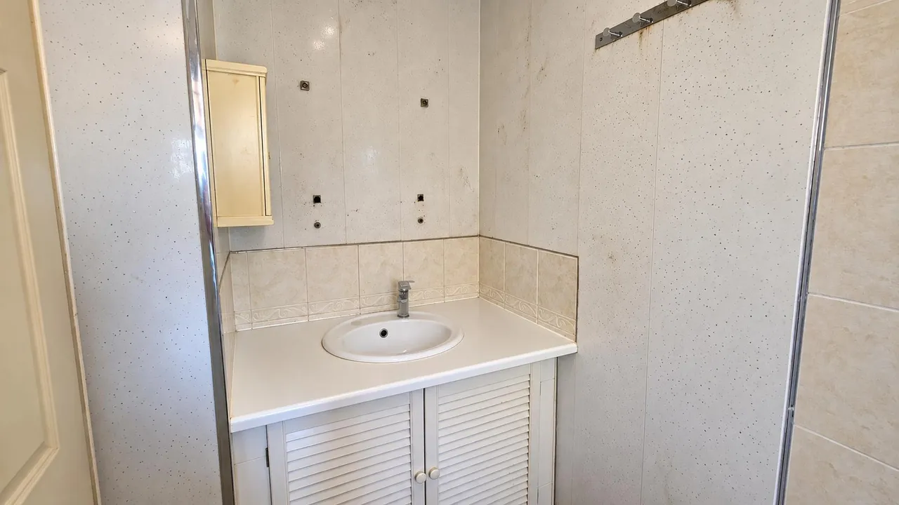 Haydon Road, Dagenham, RM8, photo 14
