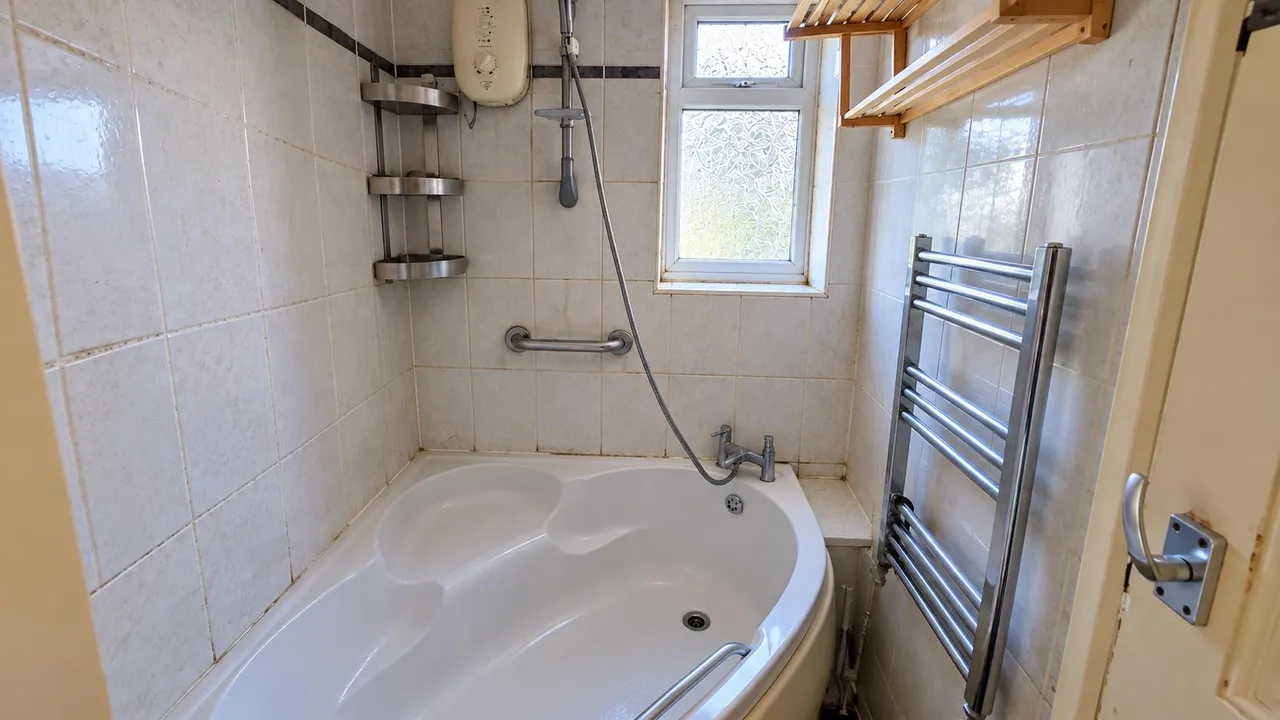Haydon Road, Dagenham, RM8, photo 13
