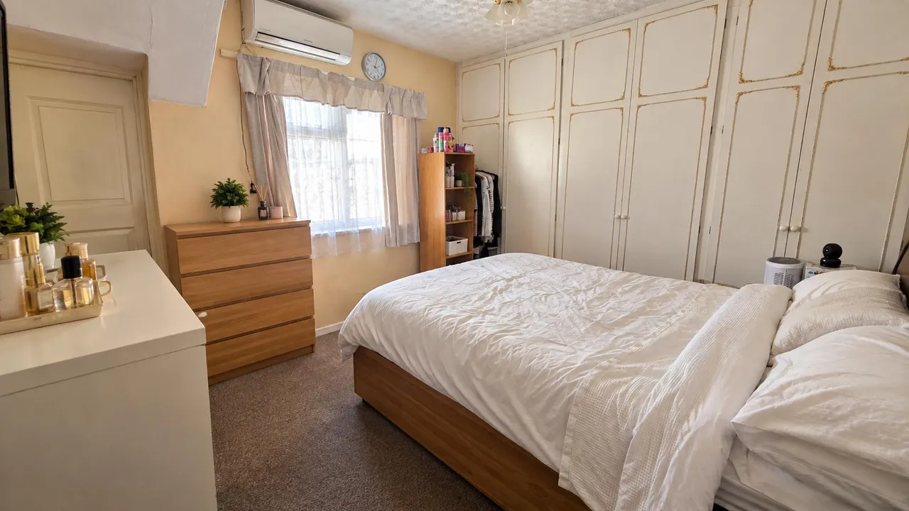 Haydon Road, Dagenham, RM8, photo 9