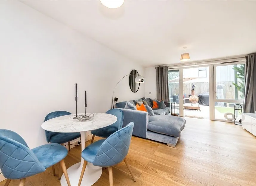 Wharncliffe Mews, Clapham South, SW4, photo 3