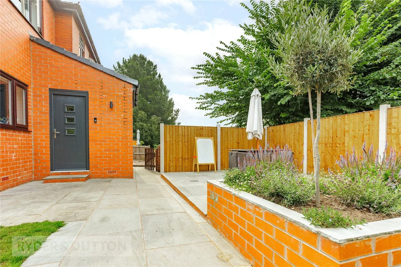 Cragg Road, Chadderton Fold, OL1, photo 27