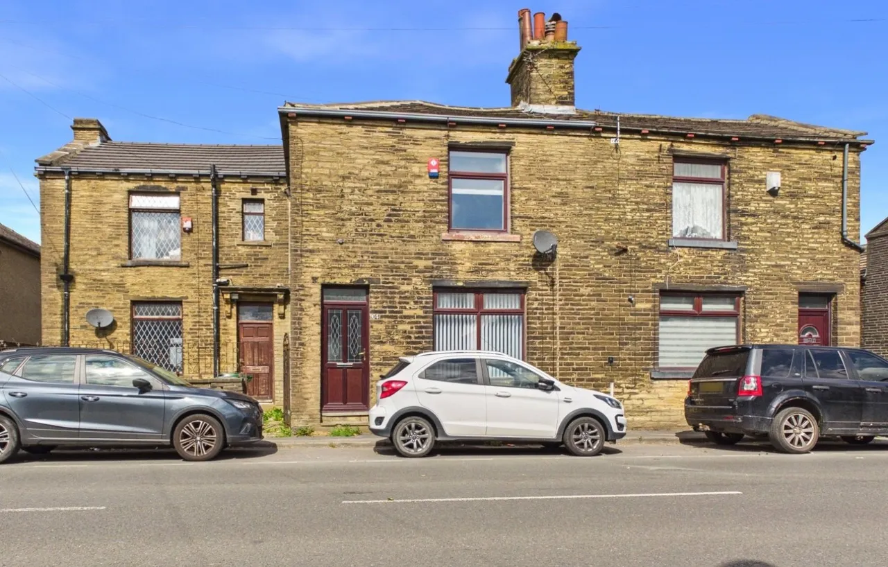3 bed house for sale, Highgate Road, Queensbury, BD13