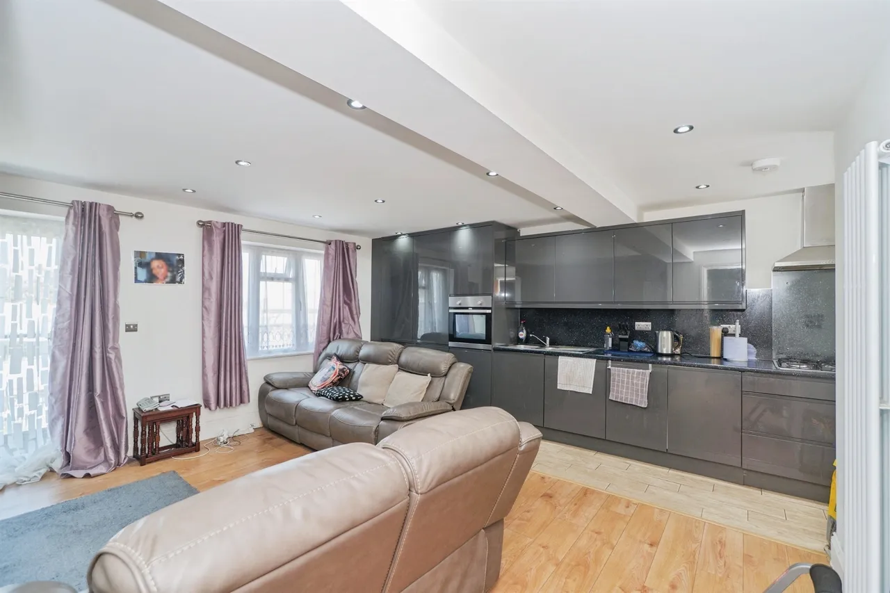 Eldred Road, Barking, photo 3