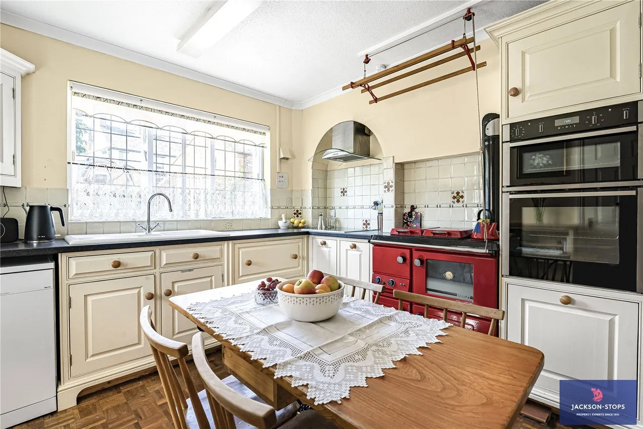 High Street, Flore, NN7, photo 6