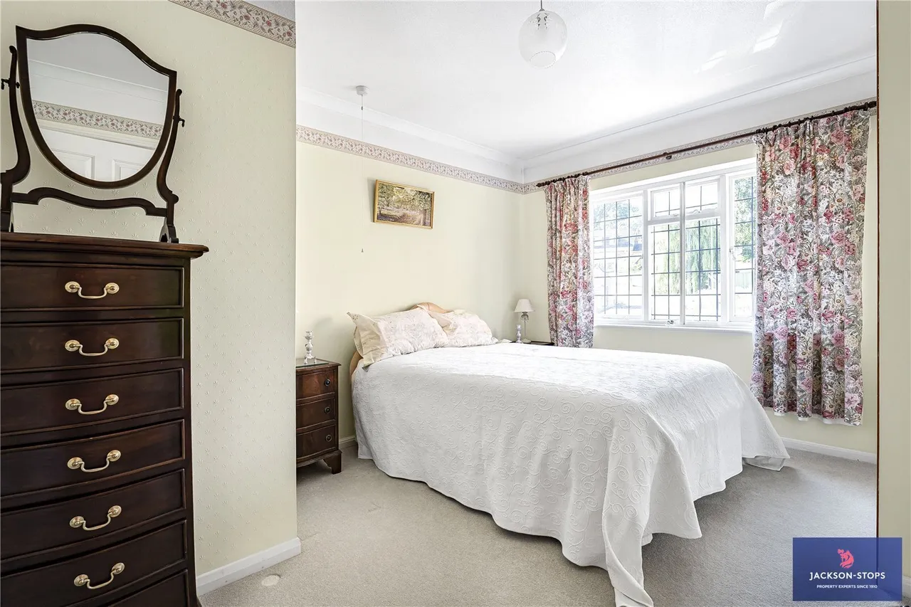 High Street, Flore, NN7, photo 20