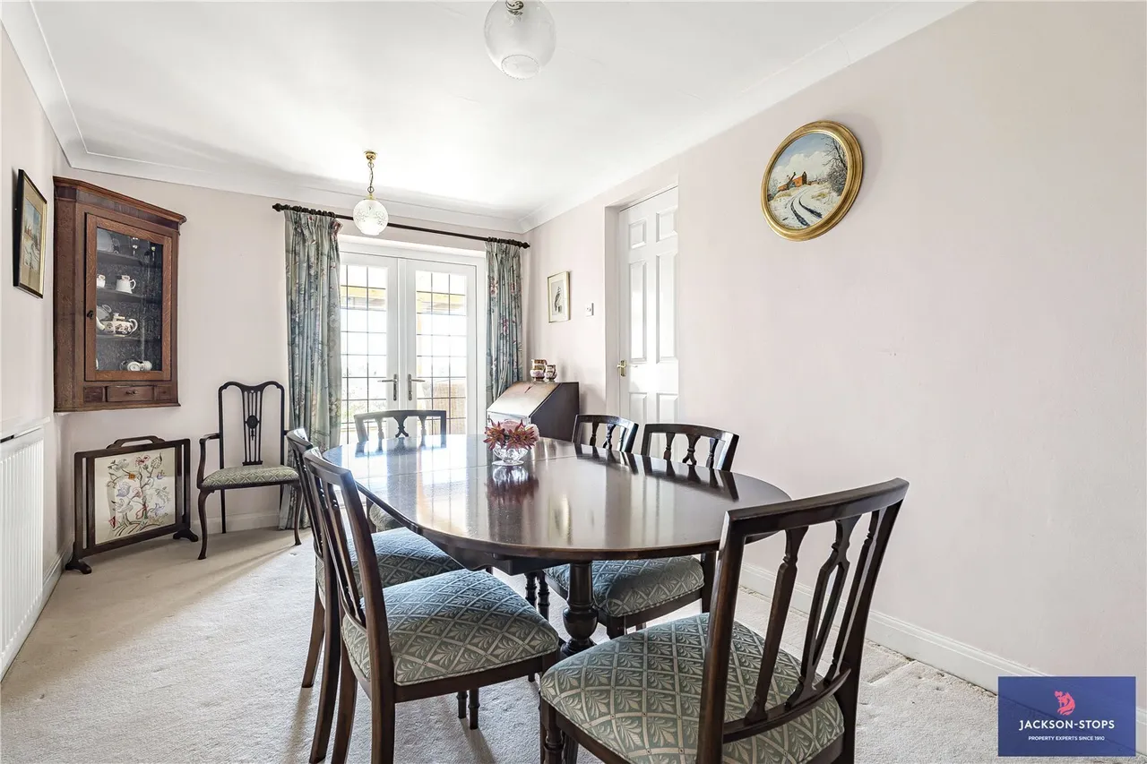High Street, Flore, NN7, photo 12