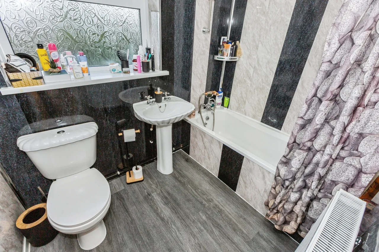 Eagles Place, Swansea, photo 11