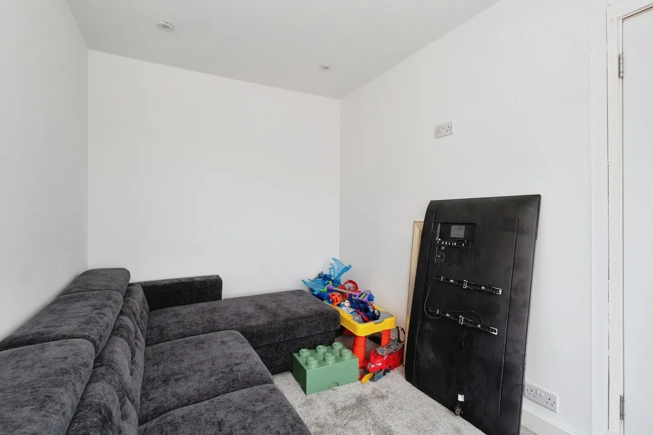 Tennyson Avenue, Dukinfield, Greater Manchester, SK16, photo 15