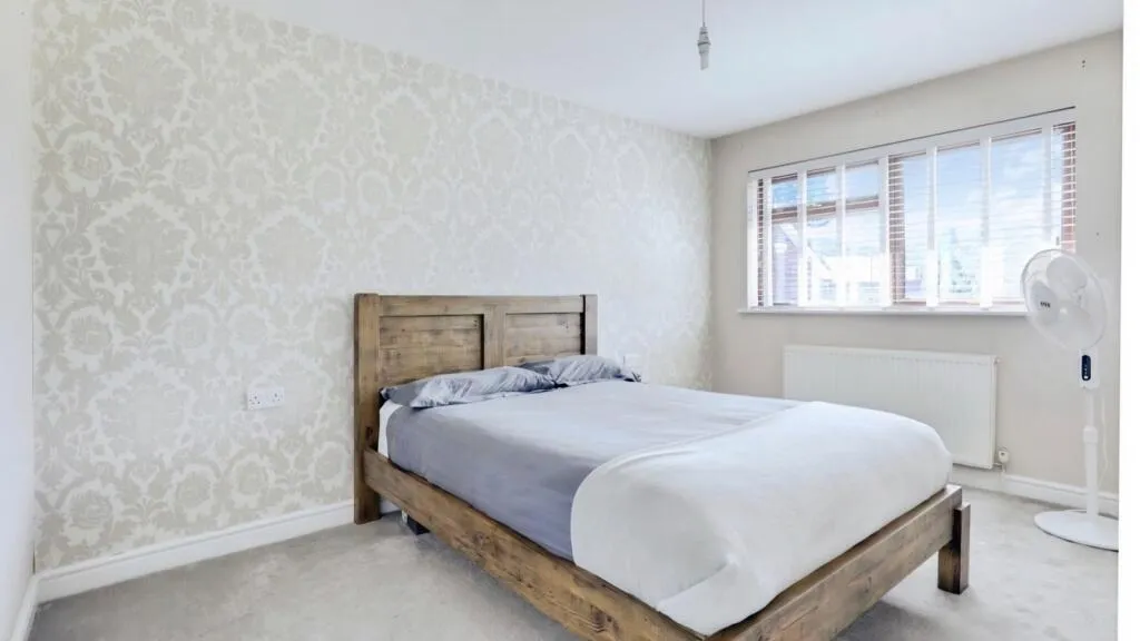 Coombe Drive, Sittingbourne, photo 9