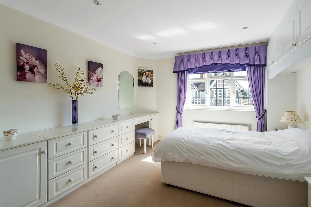 The Marld, Ashtead, KT21, photo 9