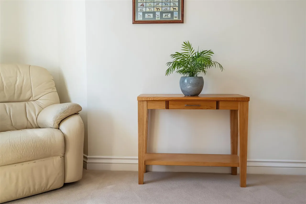 The Marld, Ashtead, KT21, photo 5