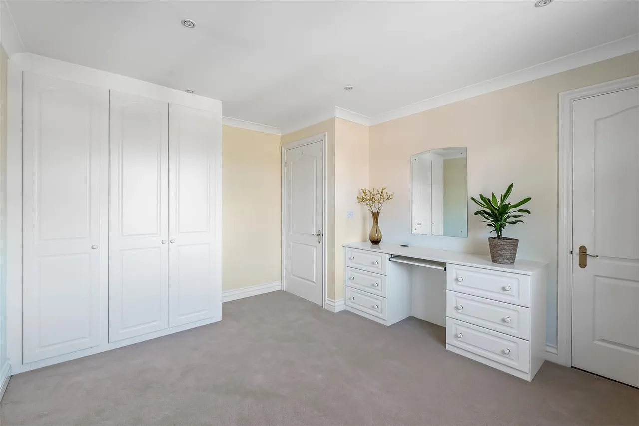 The Marld, Ashtead, KT21, photo 8