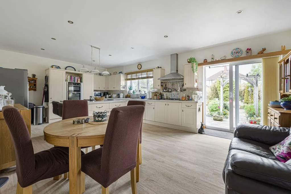 Valentine Avenue, Bexley, DA5, photo 6