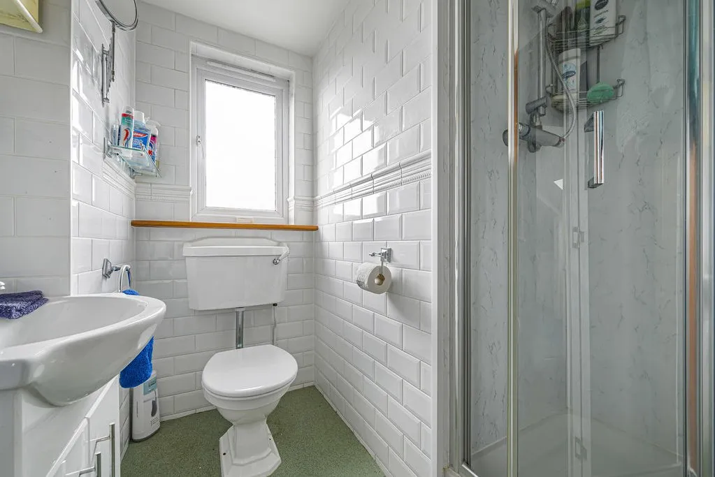 Valentine Avenue, Bexley, DA5, photo 18