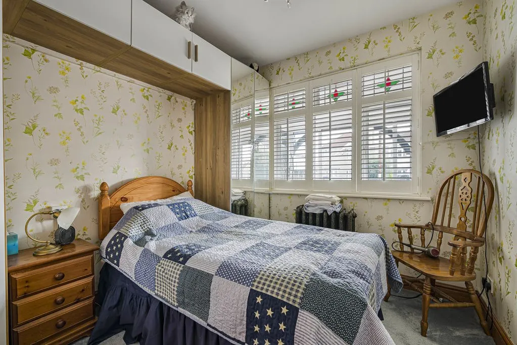 Valentine Avenue, Bexley, DA5, photo 14
