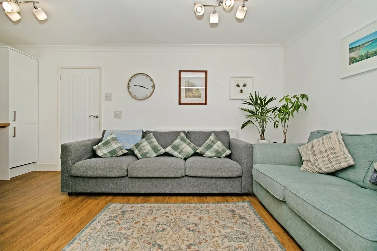 Roseland Gardens, Redruth, TR15, photo 7