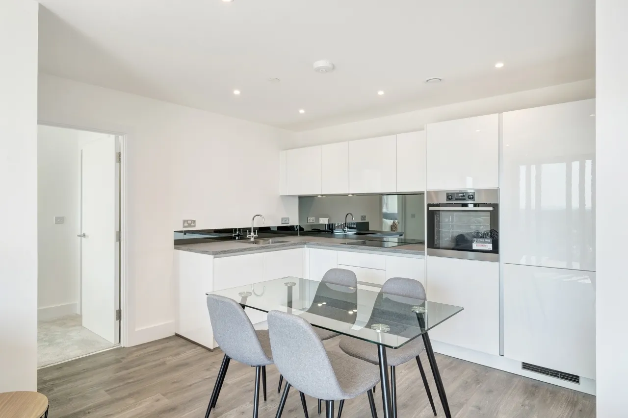 Fairfield Avenue, Staines Upon Thames, TW18, photo 3