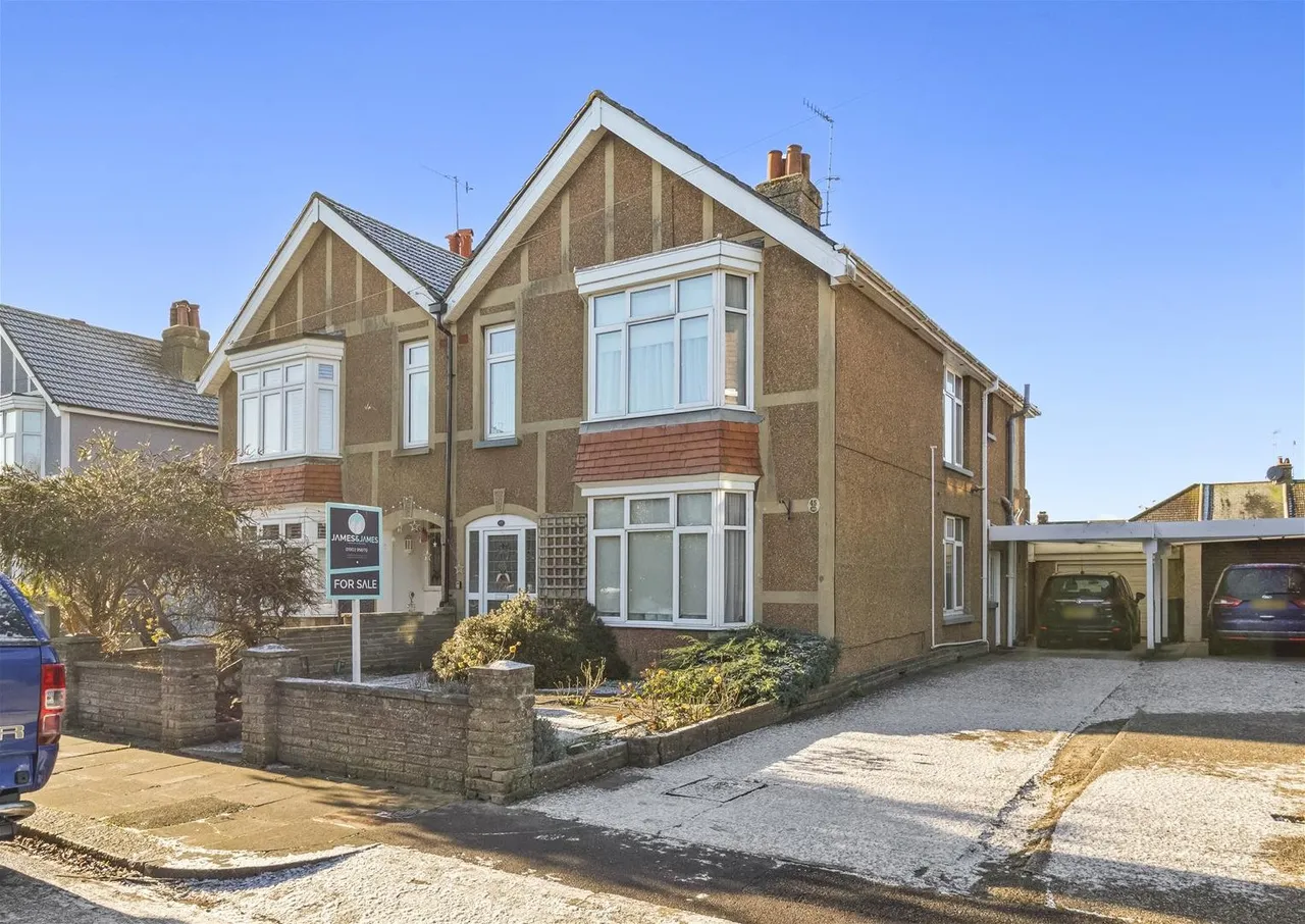 5 bed house for sale — Woodlea Road, Worthing