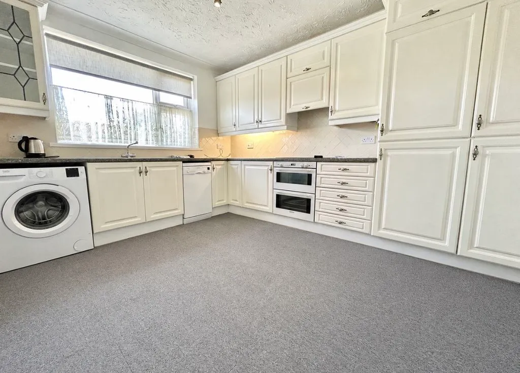 Oakwell Close, Dunstable LU6 2PY, photo 6